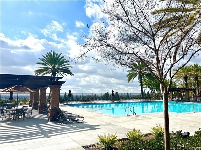 Building Photo - 540 N Bardsdale Pl