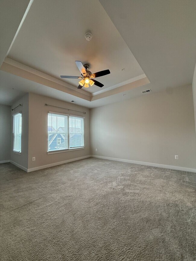 Building Photo - Stunning Greenleigh Home with 4 Bedrooms, 4.5 Baths & Designer Kitchen