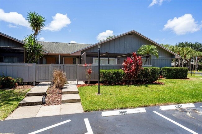 Primary Photo - 3902 NW Cinnamon Tree Cir