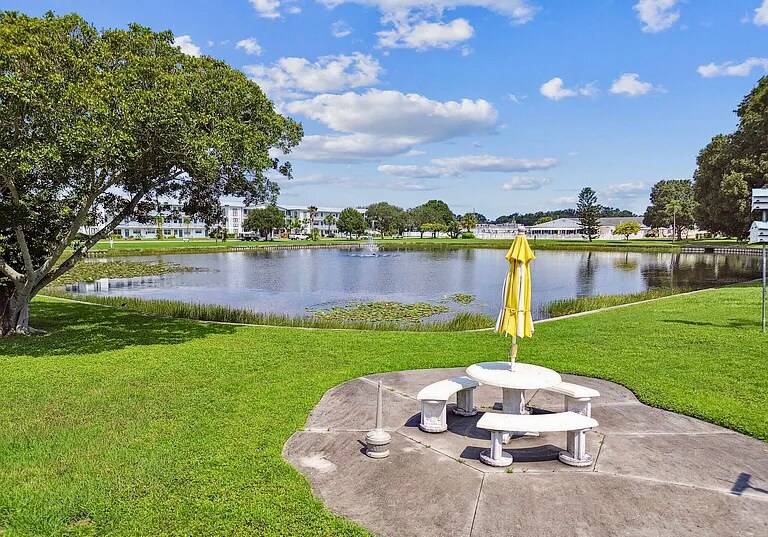 Building Photo - 1900 59th Ave N