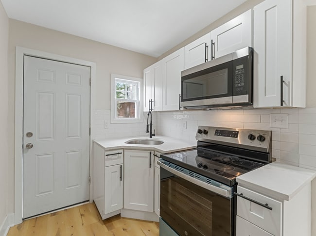 Building Photo - 2066 Eastburn Ave