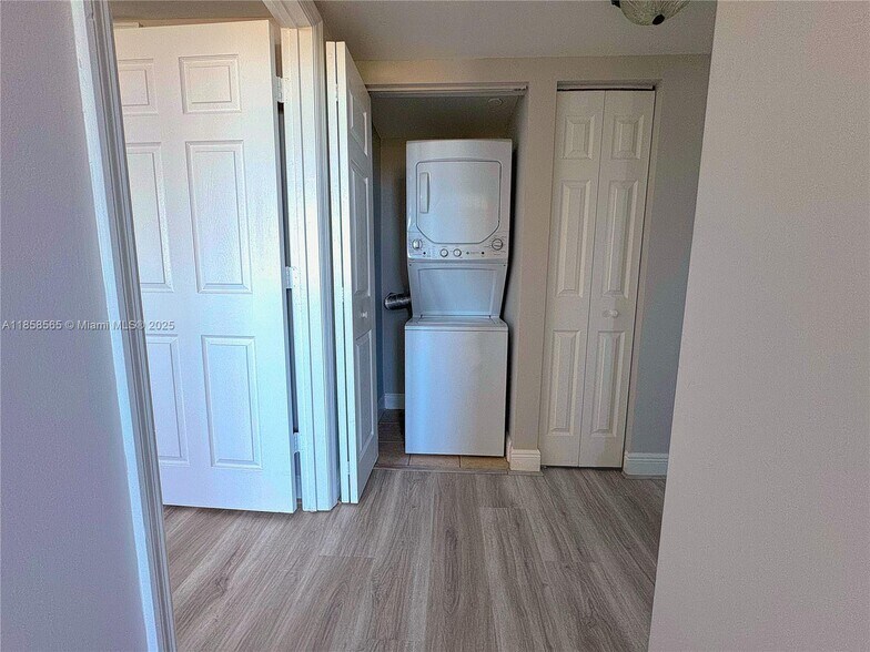 Building Photo - 3000 Coral Way
