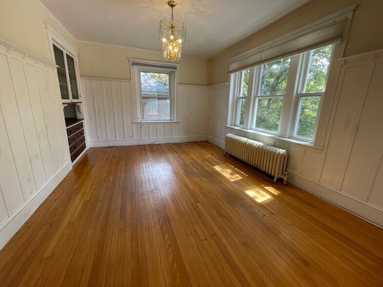 Building Photo - 797 Washington St