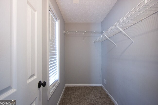 Building Photo - 413 Vista Way