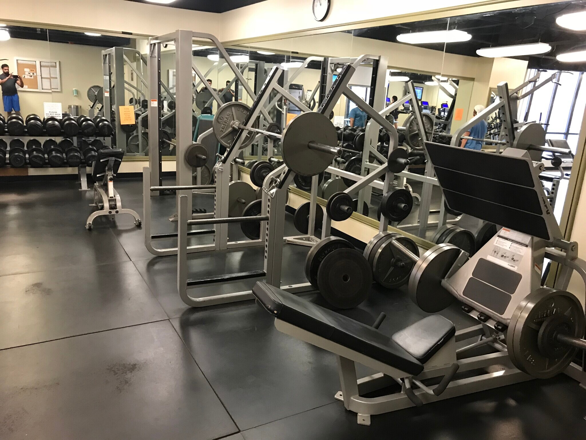 Amenities - 10 E Ontario St