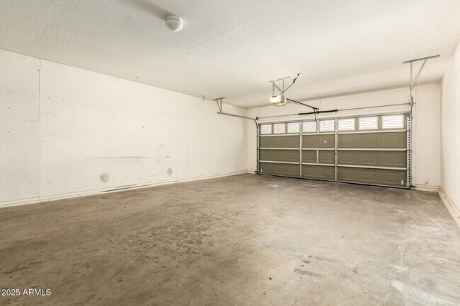 Building Photo - 1692 S Parkcrest Ct