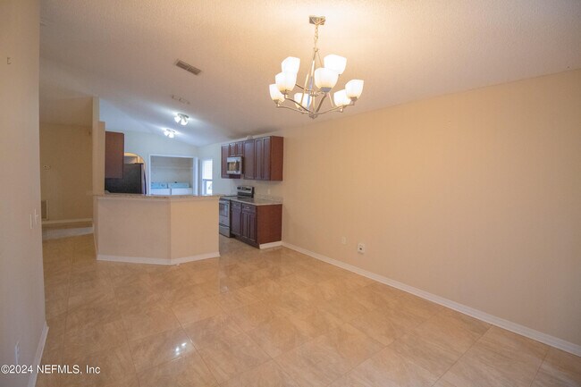 Building Photo - 2675 Lantana Lakes Dr E