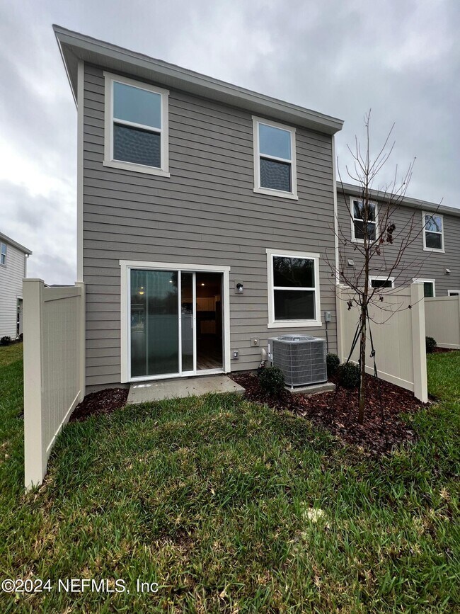 Building Photo - 11804 Beardgrass Wy