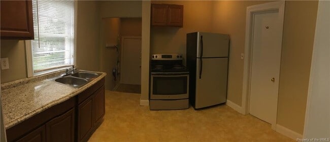 Building Photo - 1107 Richmond Rd