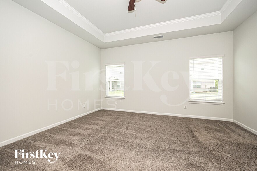 Building Photo - 3727 Pelham Wood Dr