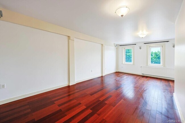 Building Photo - 21-63 23rd Street Unit 1