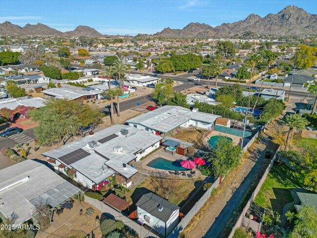Building Photo - 1125 E Northview Ave