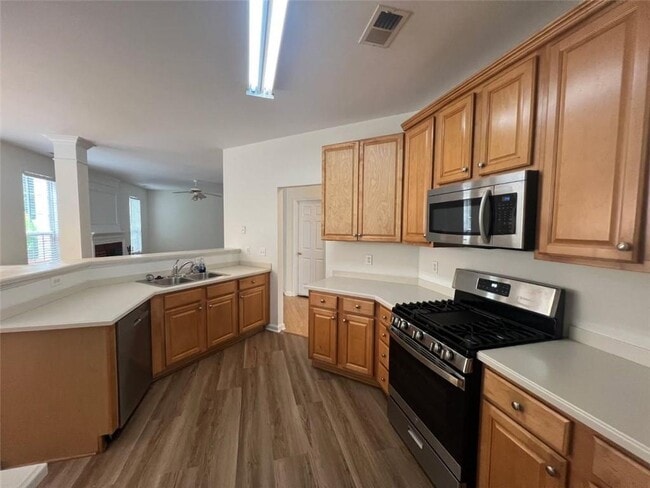 Building Photo - 421 Holland Springs Dr NW