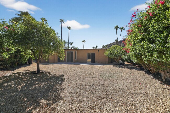 Building Photo - 985 N Tuxedo Cir