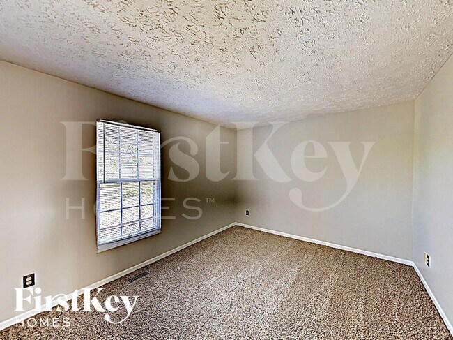 Building Photo - 9459 Hadway Dr