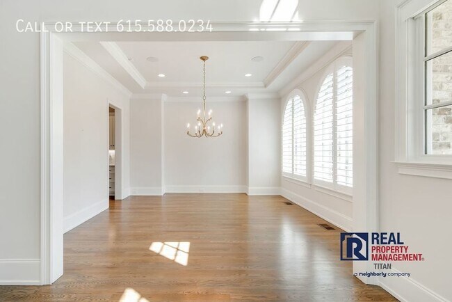 Building Photo - 9220 Lehigh Dr