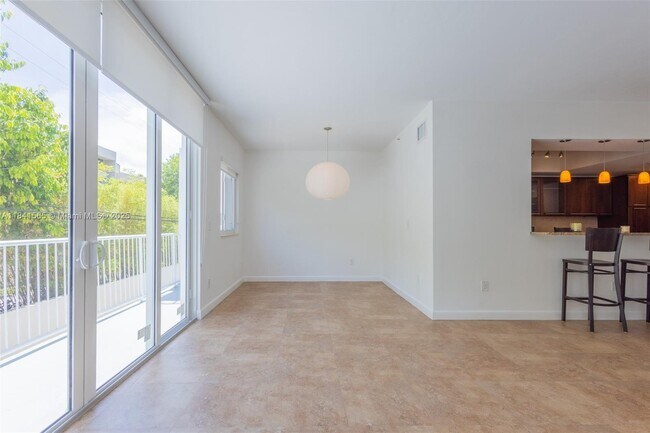 Building Photo - 50 Ocean Ln Dr