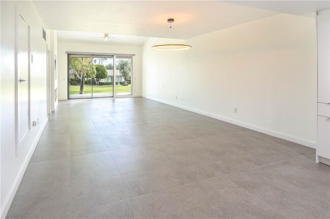 Building Photo - 1710 E Sonora Rd