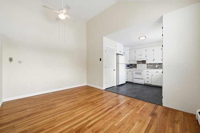 Building Photo - 11 Caribou Dr