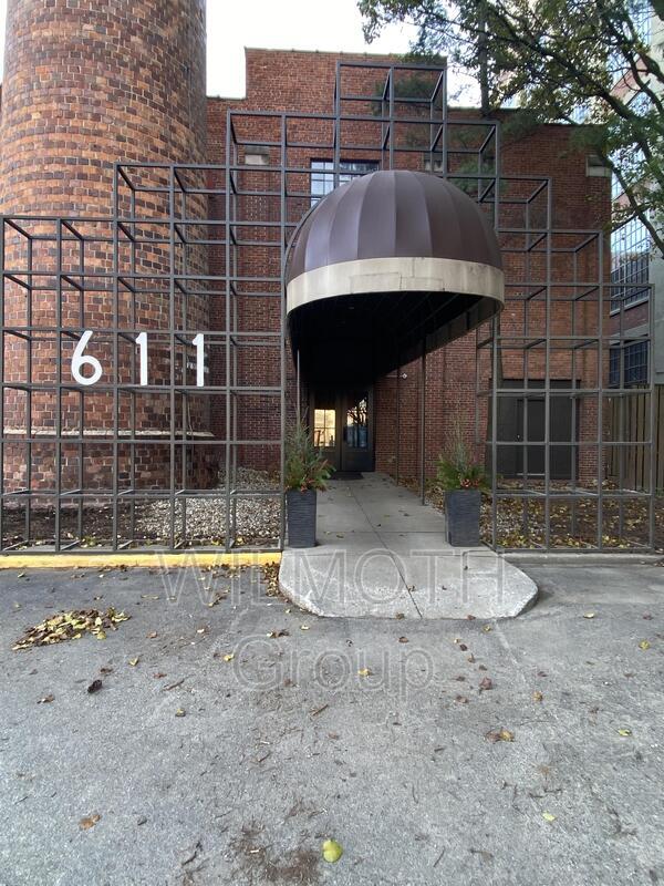Building Photo - 611 N Park Ave