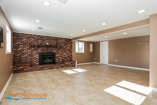 Building Photo - 3025 Rock Dr