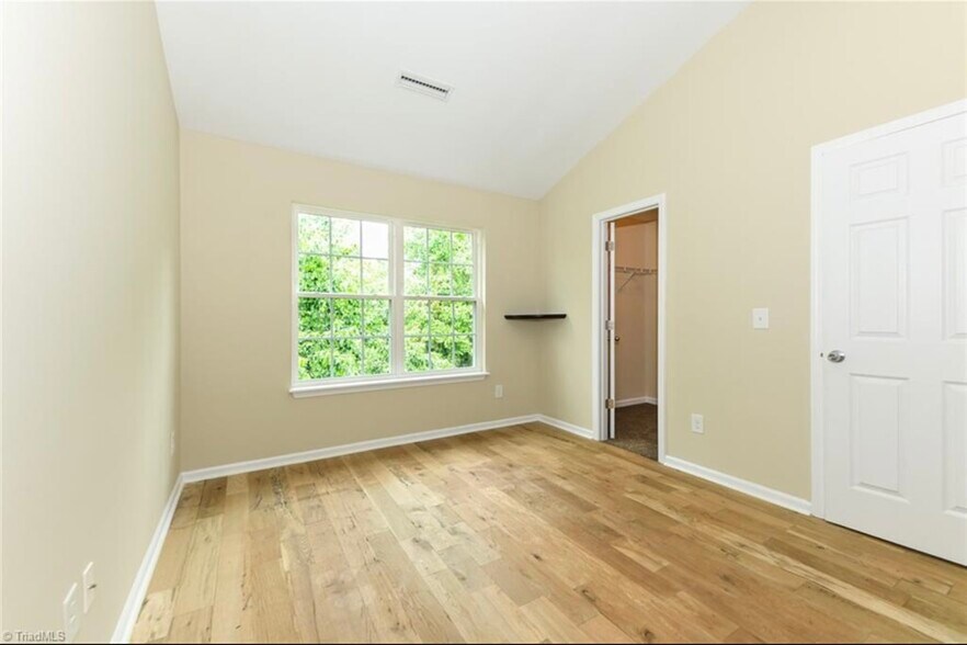 Building Photo - 636 Grasswren Way