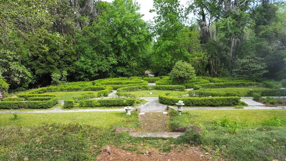 Building Photo - 109 Amber Mill Cir