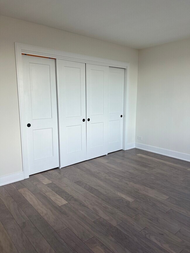 Building Photo - 1550 N Lake Shore Dr