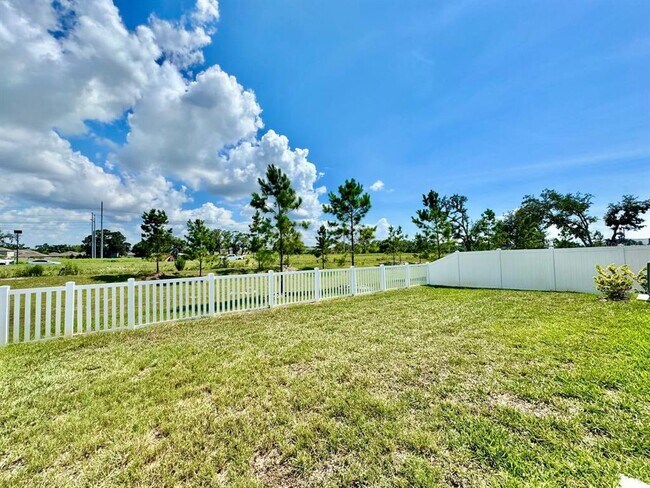 Building Photo - 10275 Purple Leaf Ct