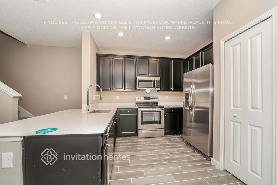 Building Photo - 635 Cherry Ridge Dr
