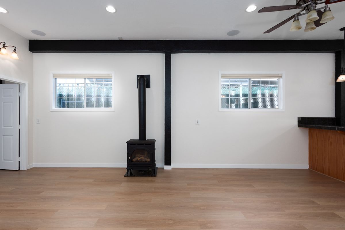 Building Photo - 988 Camino Caballo-