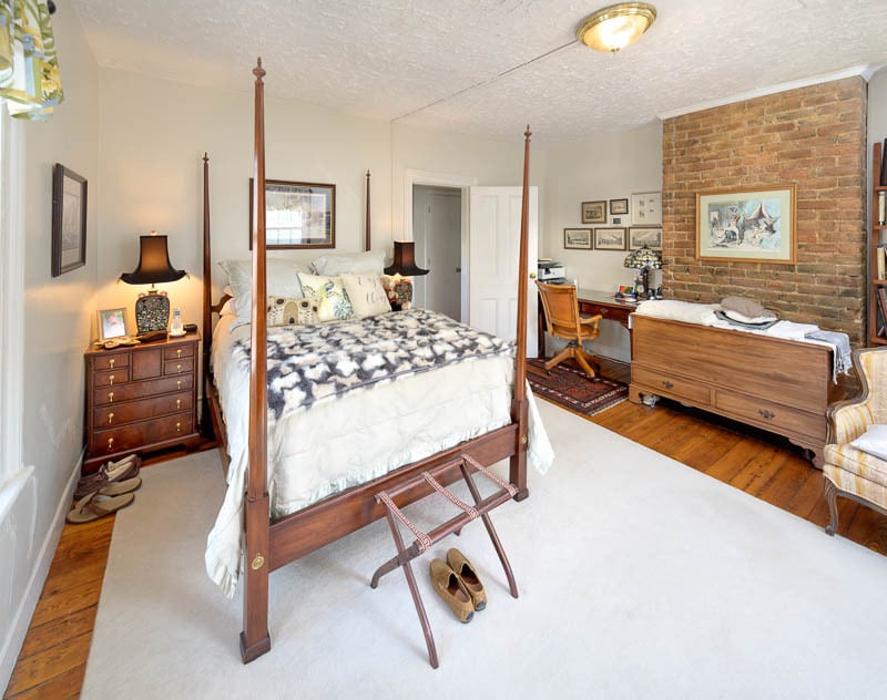 Building Photo - 214 W South St