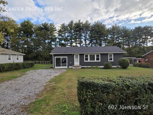 Building Photo - 602 Johnson St