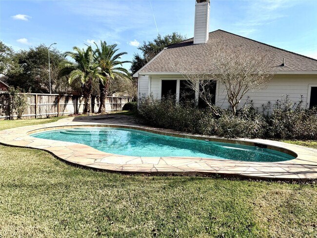 Building Photo - 1723 Wind Trace Cove