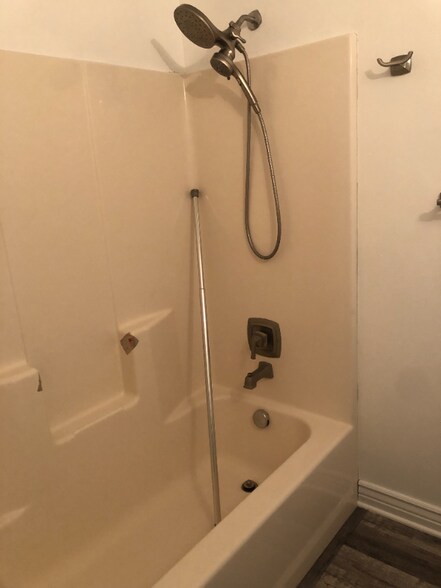 Building Photo - 6222 Waller Ln