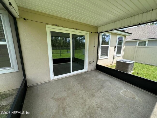 Building Photo - 66108 Edgewater Dr