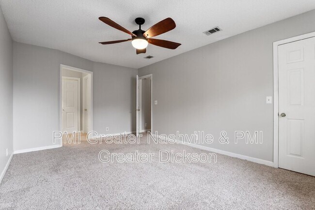 Building Photo - 524 Fairhaven Ct