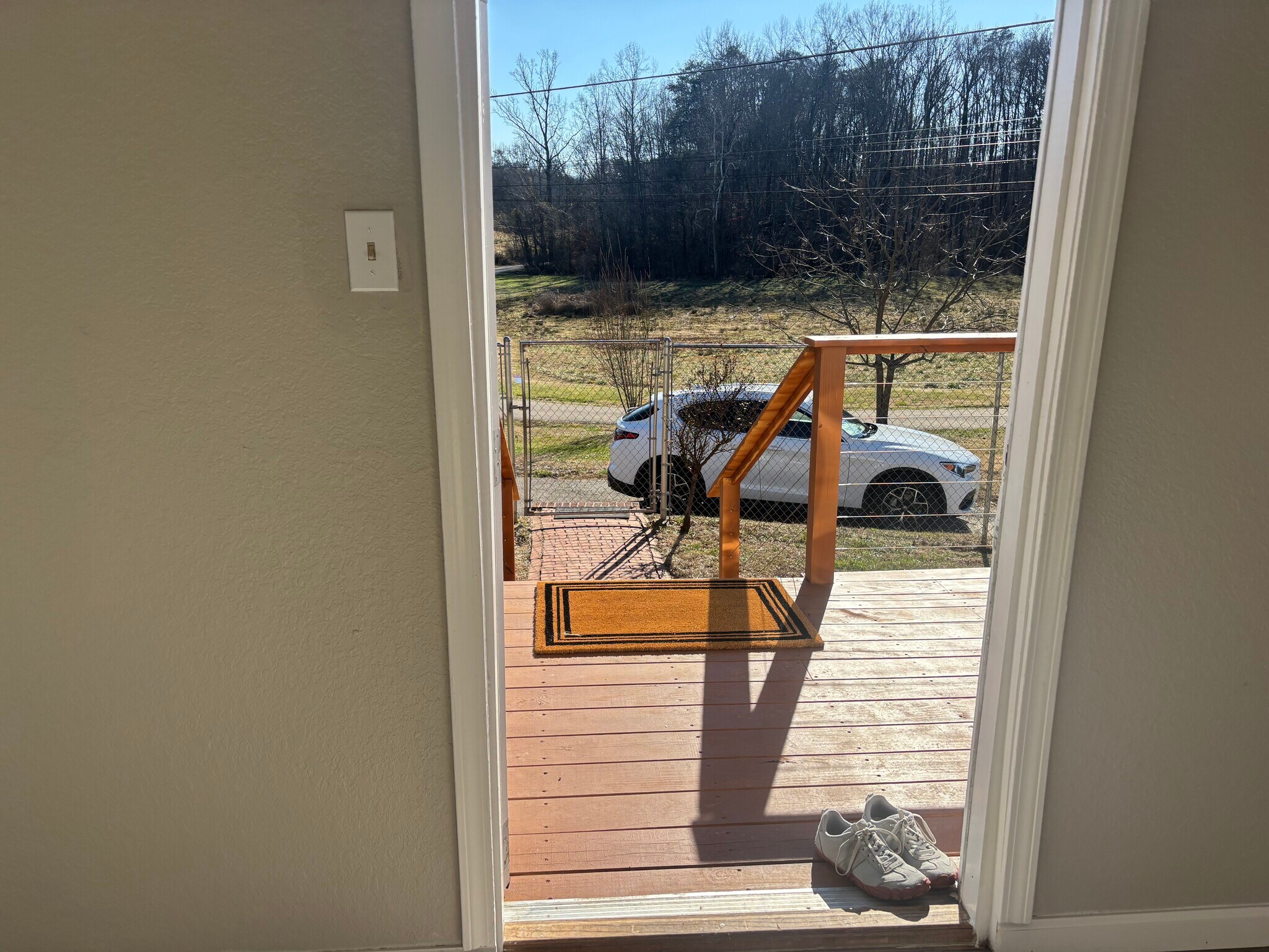 Building Photo - 528 France Ln