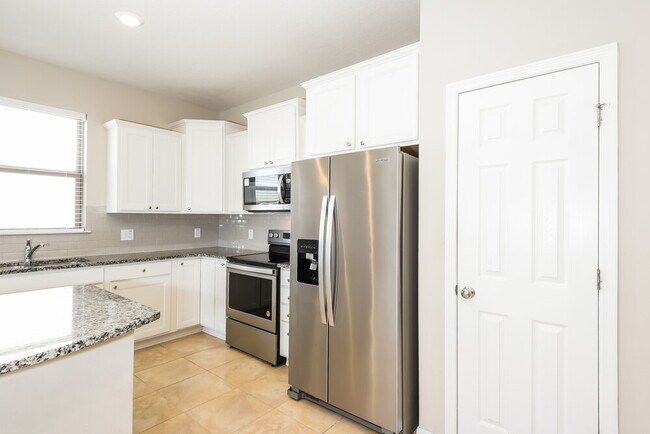 Building Photo - 3416 Soaring Dr