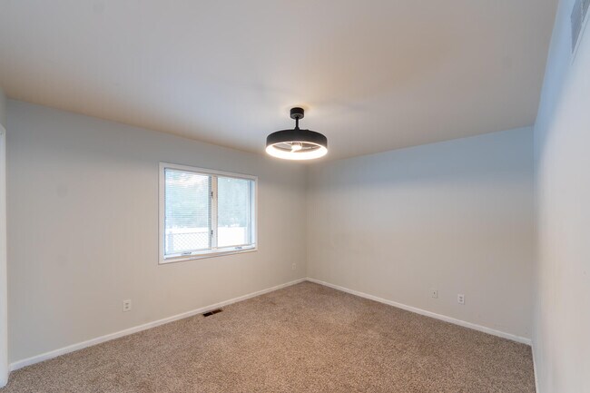 Building Photo - 46105 W Seven Mile Rd