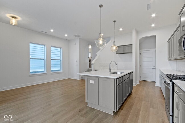 Building Photo - 549 Gilder Dr