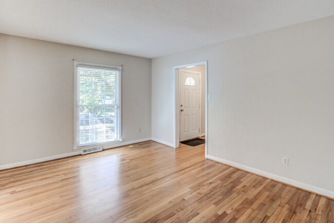 Building Photo - 1023 Pamlico Dr