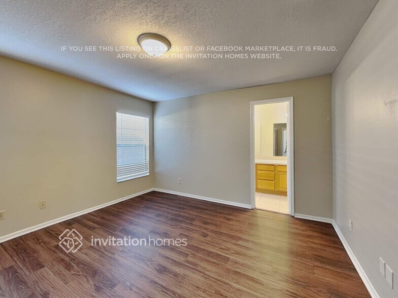 Building Photo - 1043 Burnett St