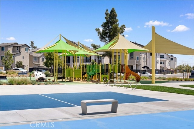 Building Photo - 353 Proctor
