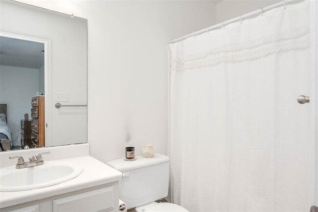 Building Photo - 3503 Larchmont Cove