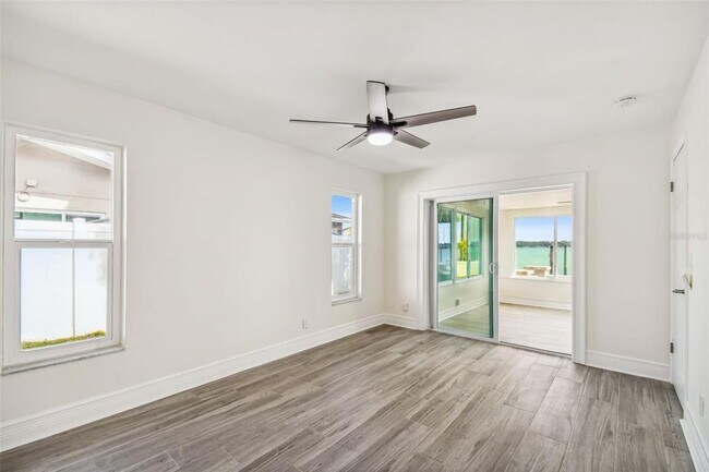 Building Photo - 11245 9th St E