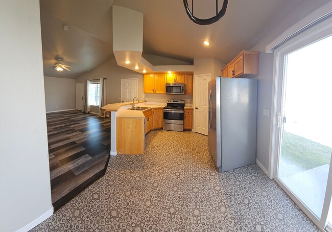 Building Photo - Perfect home in a perfect location in Nampa!