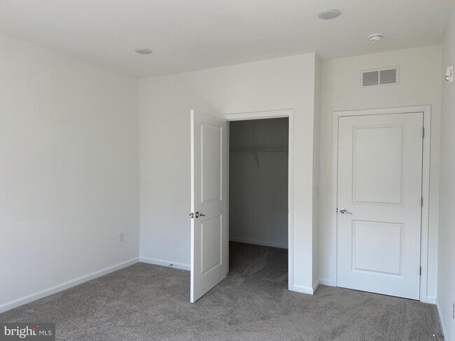 Building Photo - 83 Bethlehem Pike