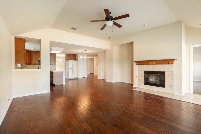 Building Photo - 2105 Sumac Dr