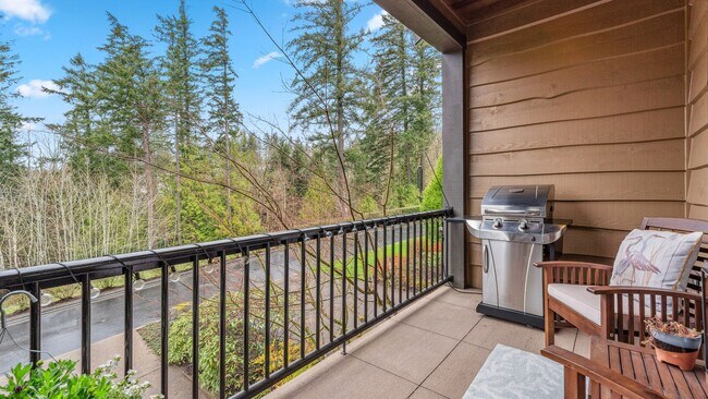 Building Photo - Modernly Elegant Townhome w/ 2 Primary Suites +2.5 bathrooms in Beautiful Peterkort!